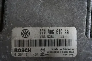 Original VW Touareg 7L 5.0 V10 TDI Motorsteuergerät Bosch 0281011481 070906016AA - Bild 4