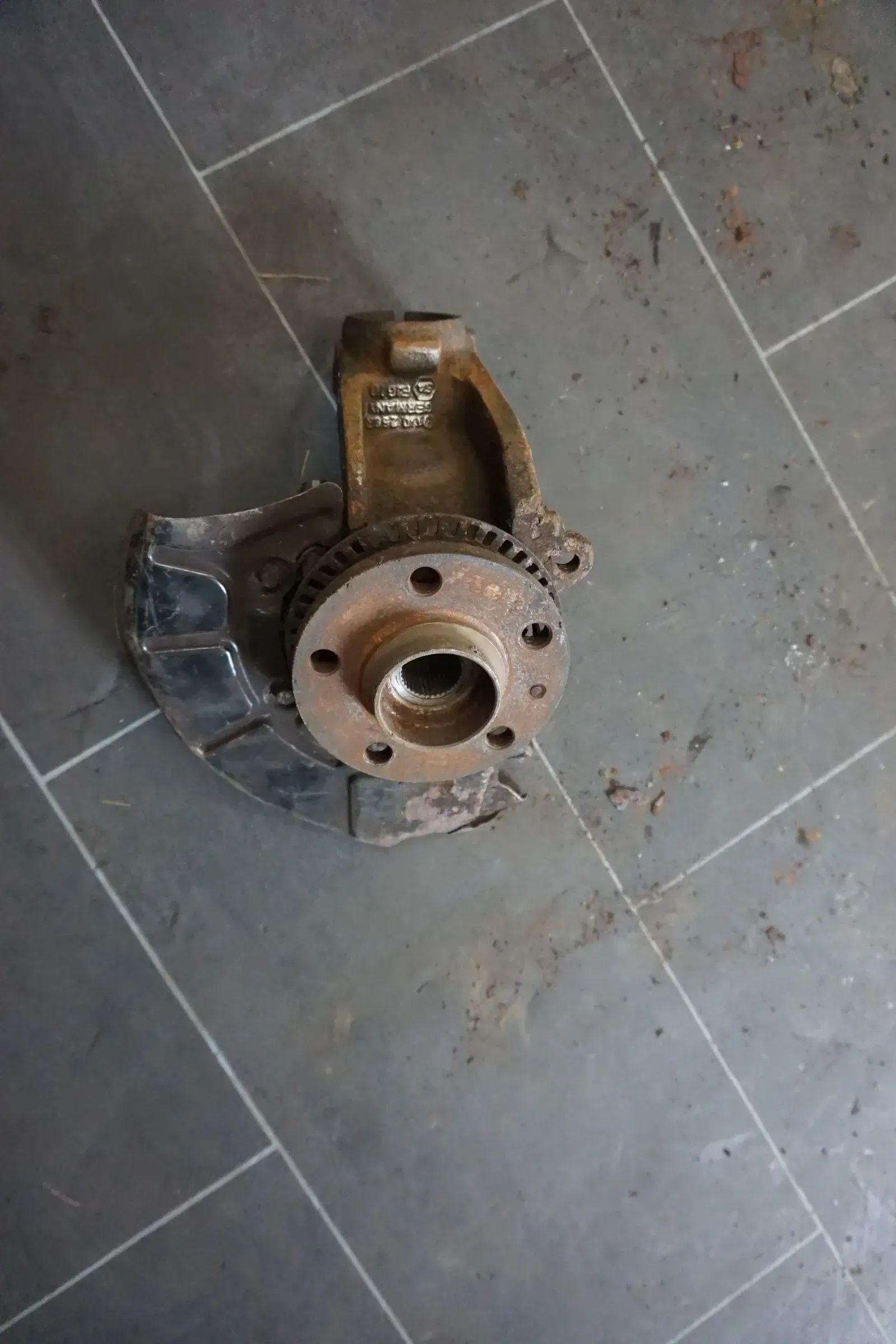 Radlagergehäuse vorne rechts Audi A3 8L VW Golf 4 Bora Achsschenkel Ø288mm 312m - Bild 1