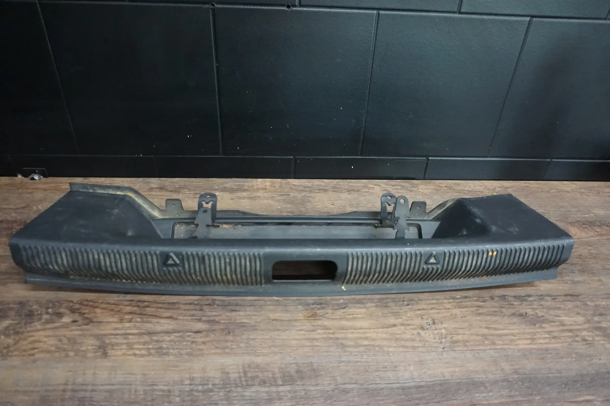 Verkleidung Ladekante Schlossträger 5L6863459A 9B9 YETI Original Skoda - Bild 1