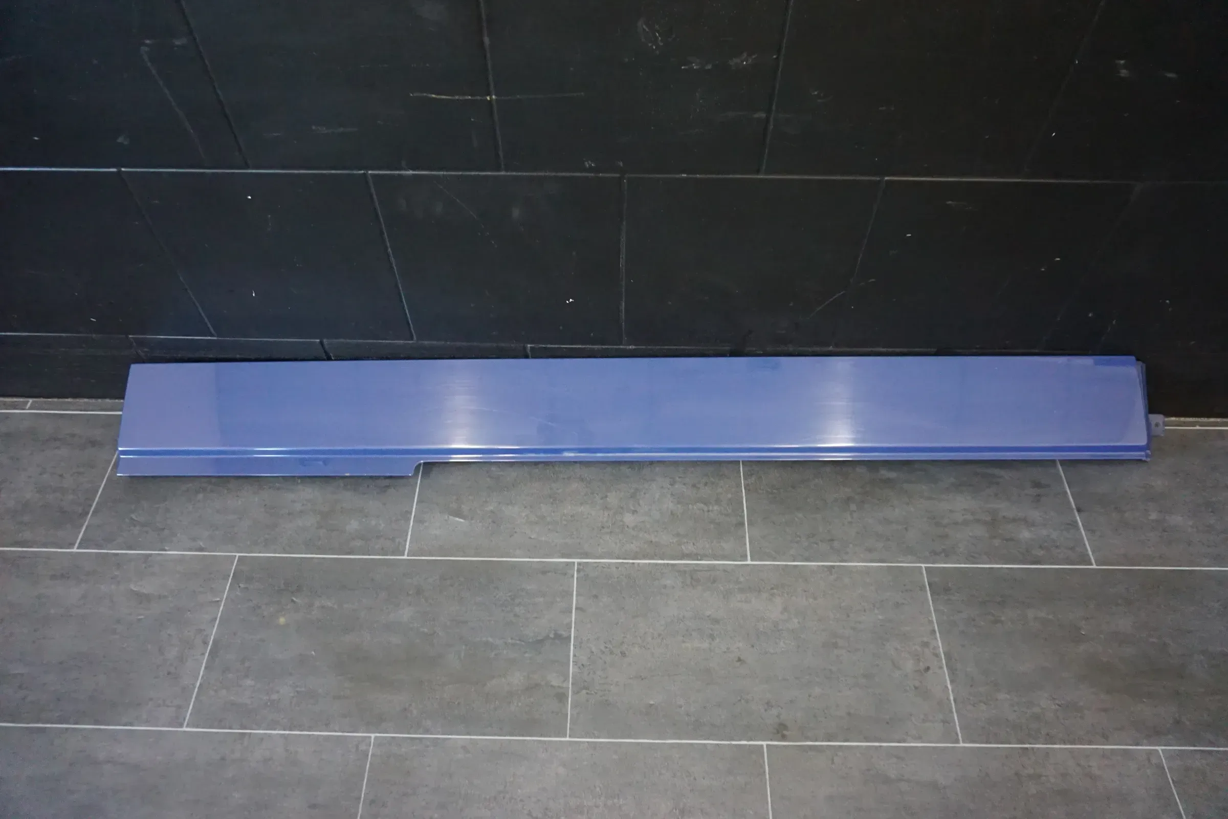VW T5 Multivan Abdeckung Schiebetür rechts 7H3843796G LL5M Blau Langer Radstand - Bild 1