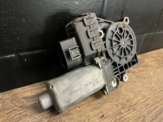 Audi A6 4B C5 Fensterhebermotor Fensterheber hinten links 0130821784 4B0959801B - Bild 2