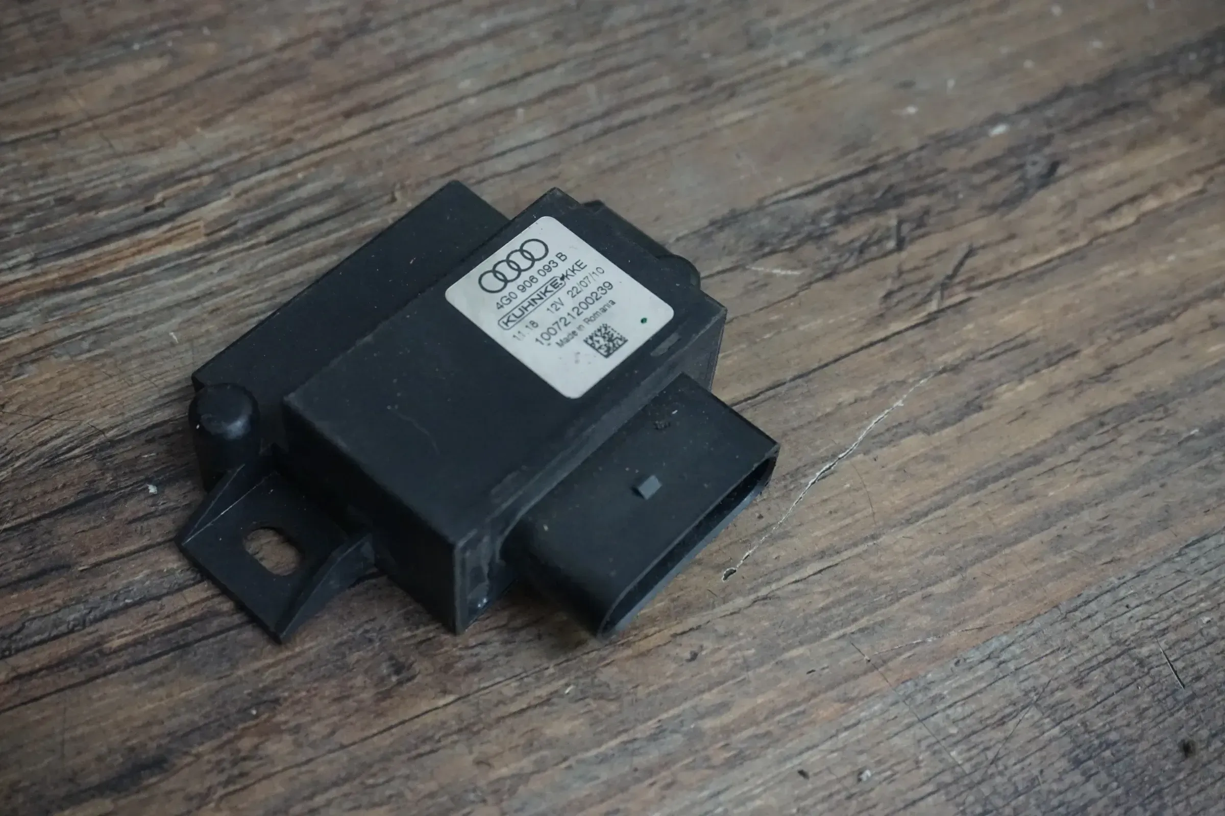 Original Audi A6 A7 4G Q5 8R Steuergerät für Kraftstoffpumpe Kuhnke 4G0906093B - Bild 1