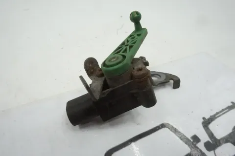 Background image for PORSCHE 911 991 718 981 FLH Level sensor 99163138100 Niveausensor Vorne Links