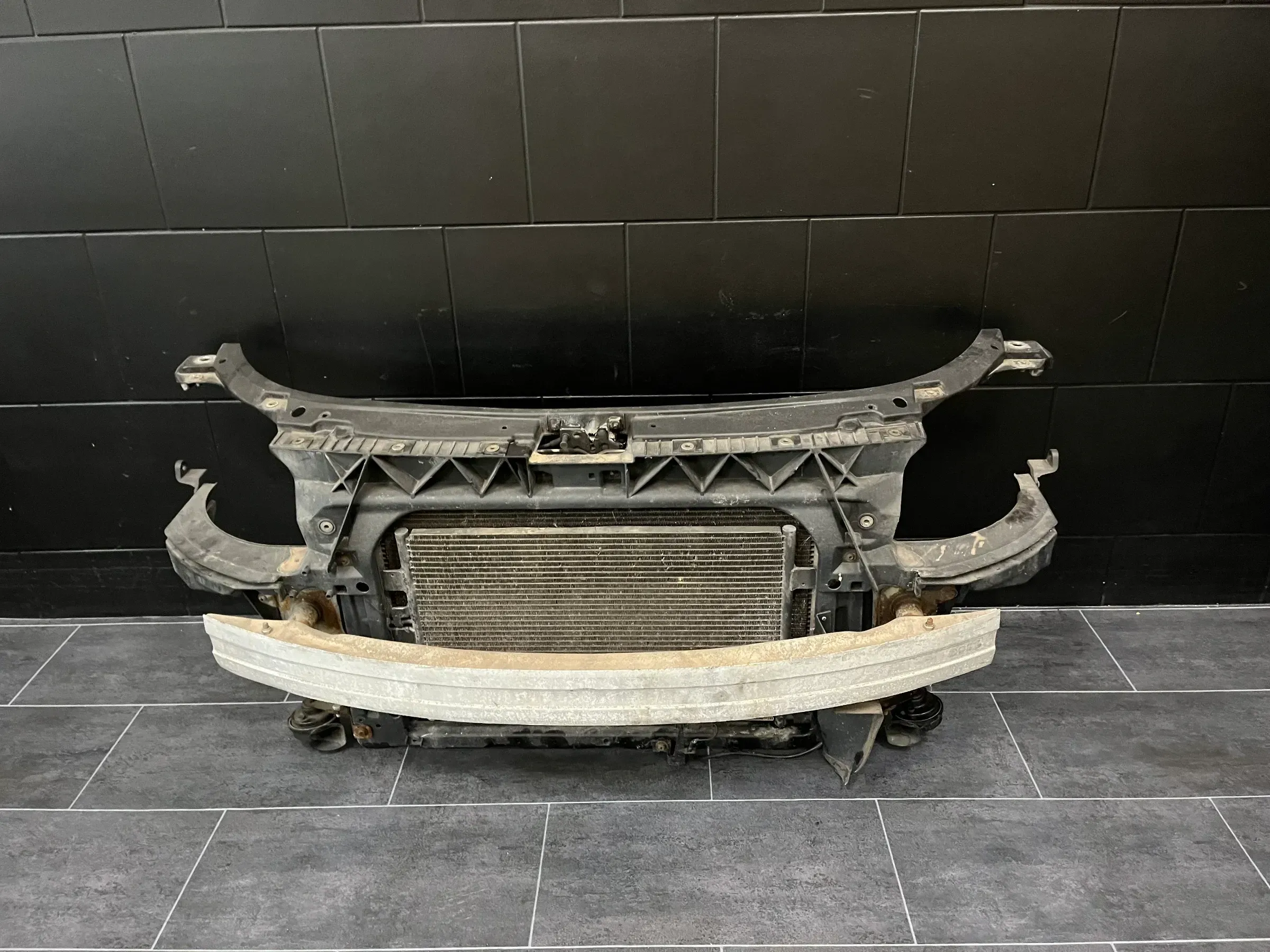 Audi TT 8N Coupe Schlossträger Kühlerpaket Frontmaske 1,8t 179ps - Bild 1