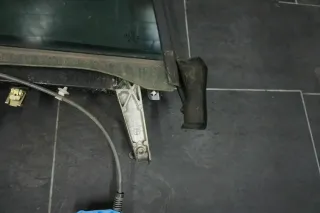 Audi A4 Avant 8E Fensterramen mit Scheibe Fensterheber hinten rechts 8E0839462C - Bild 5