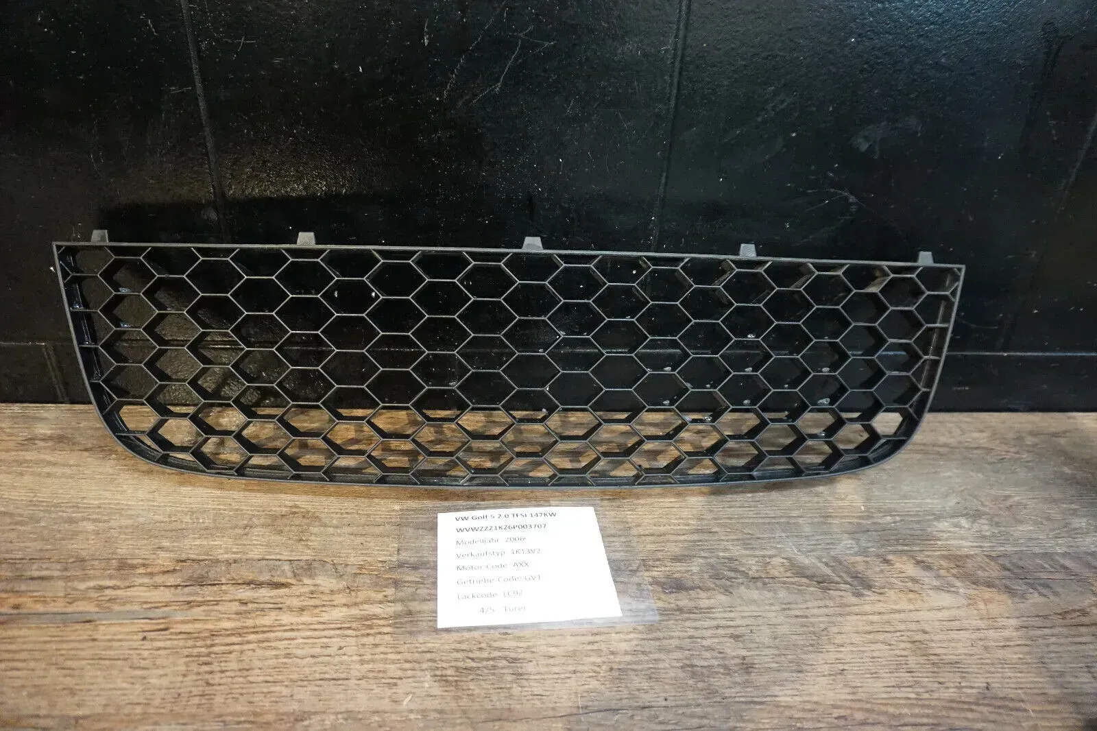 1K0853677B Gitter Stoßstange Stoßfänger vorne Luftgitter VW Golf V 5 1K - Bild 1