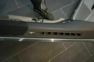 VW Phaeton 3D Türverkleidung Voll Beledert grau Rollo Bj08 Leder komplett Set - Bild 5