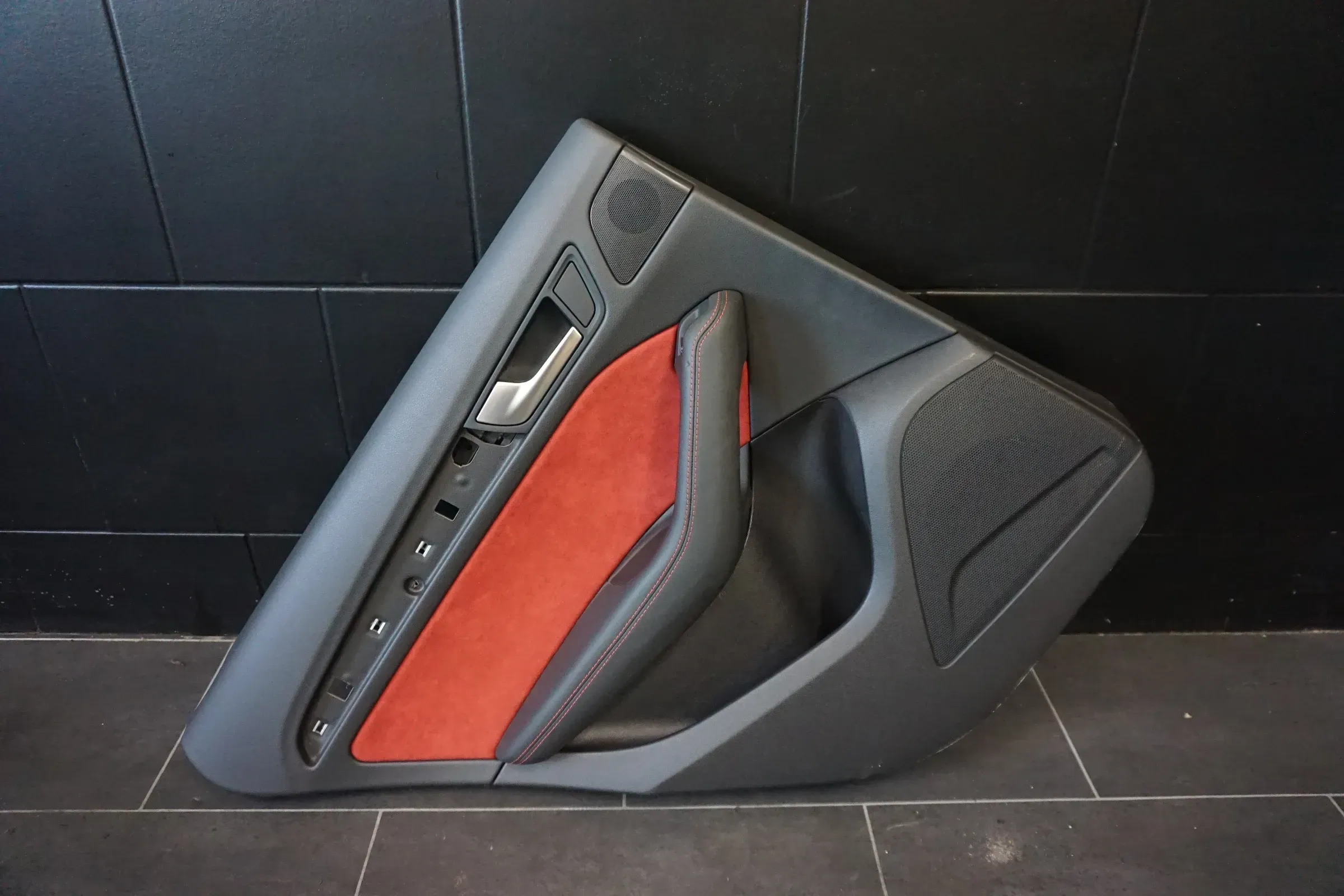 Türverkleidung hinten links Audi Q5 8R Verkleidung Rot Leder HL Alcantara - Bild 1