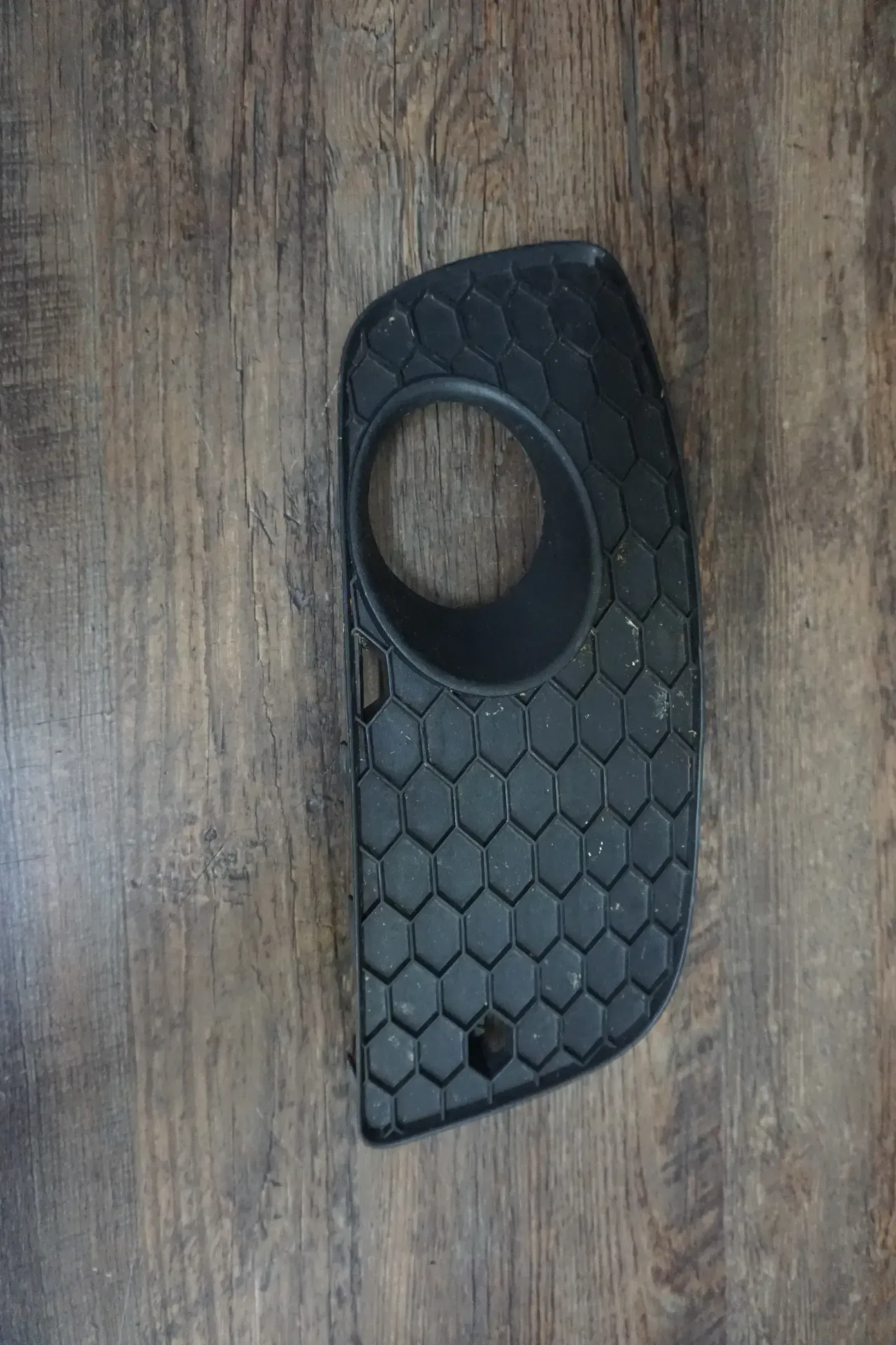 VW Golf V 5 GTI Gitter Nebelscheinwerfer Lüftungsgitter Grill Rechts 1K0853666P - Bild 1