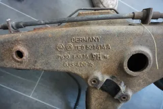 Achsschenkel VW T5 GP T6 2,0 TDI Radlagergehäuse hinten rechts 7E0501414A - Bild 5