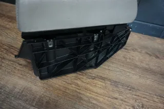Original Volkswagen Touareg I 2006 Armlehne 8K0484704 Gebraucht - Bild 3