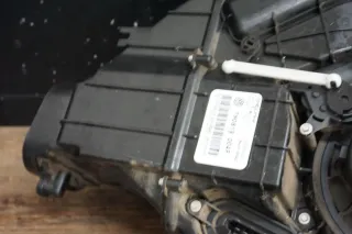 Orig. VW T5 Heizung Klimaanlage Wärmetauscherkasten hinten Heck 7H0819004F - Bild 4