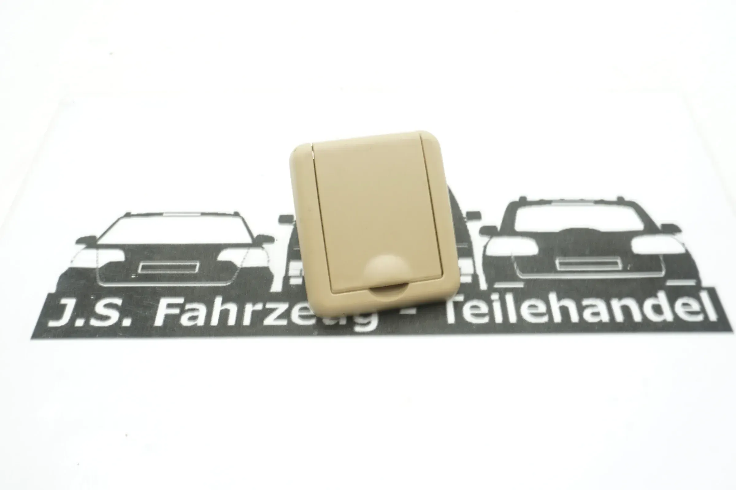 VW T5 Multivan 1 st. Netzennwand Einhängeöse 7H0861705A Beige - Bild 1
