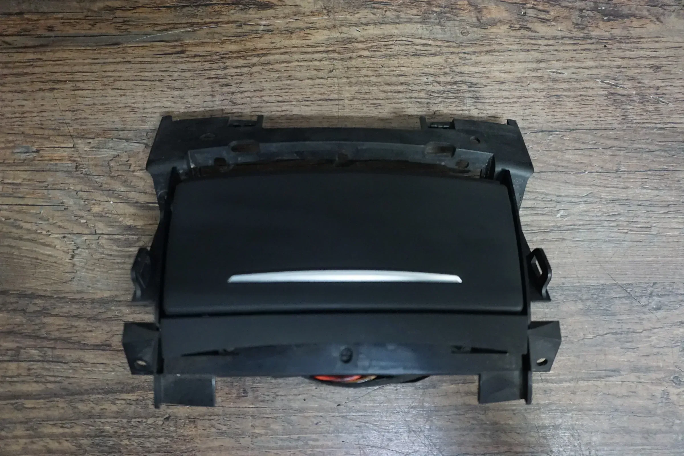 Audi A8 S8 4H D4 Ablage Steckdose Zigarettenanzünder 12V hinten 4H0864051B - Bild 1