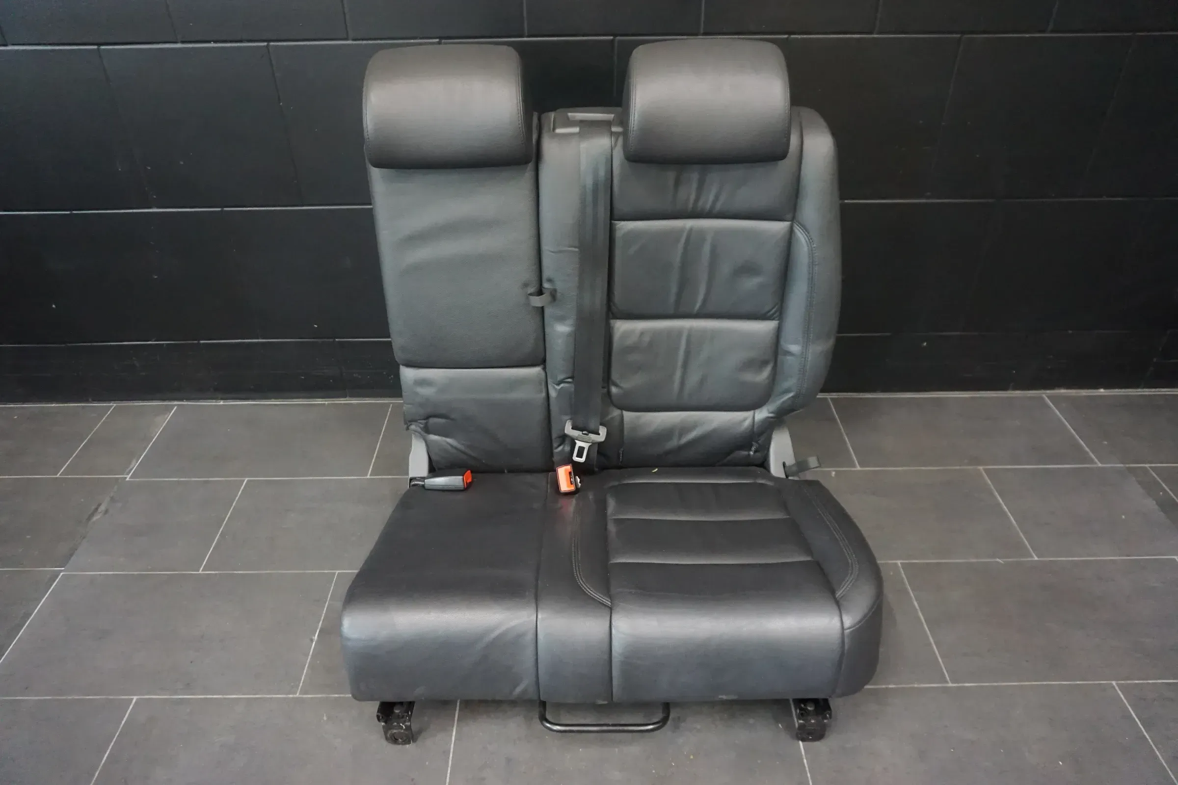 VW Tiguan 5N 2014 Rücksitz Sitz Rücksitzbank Stoff Leder hinten links - Bild 1