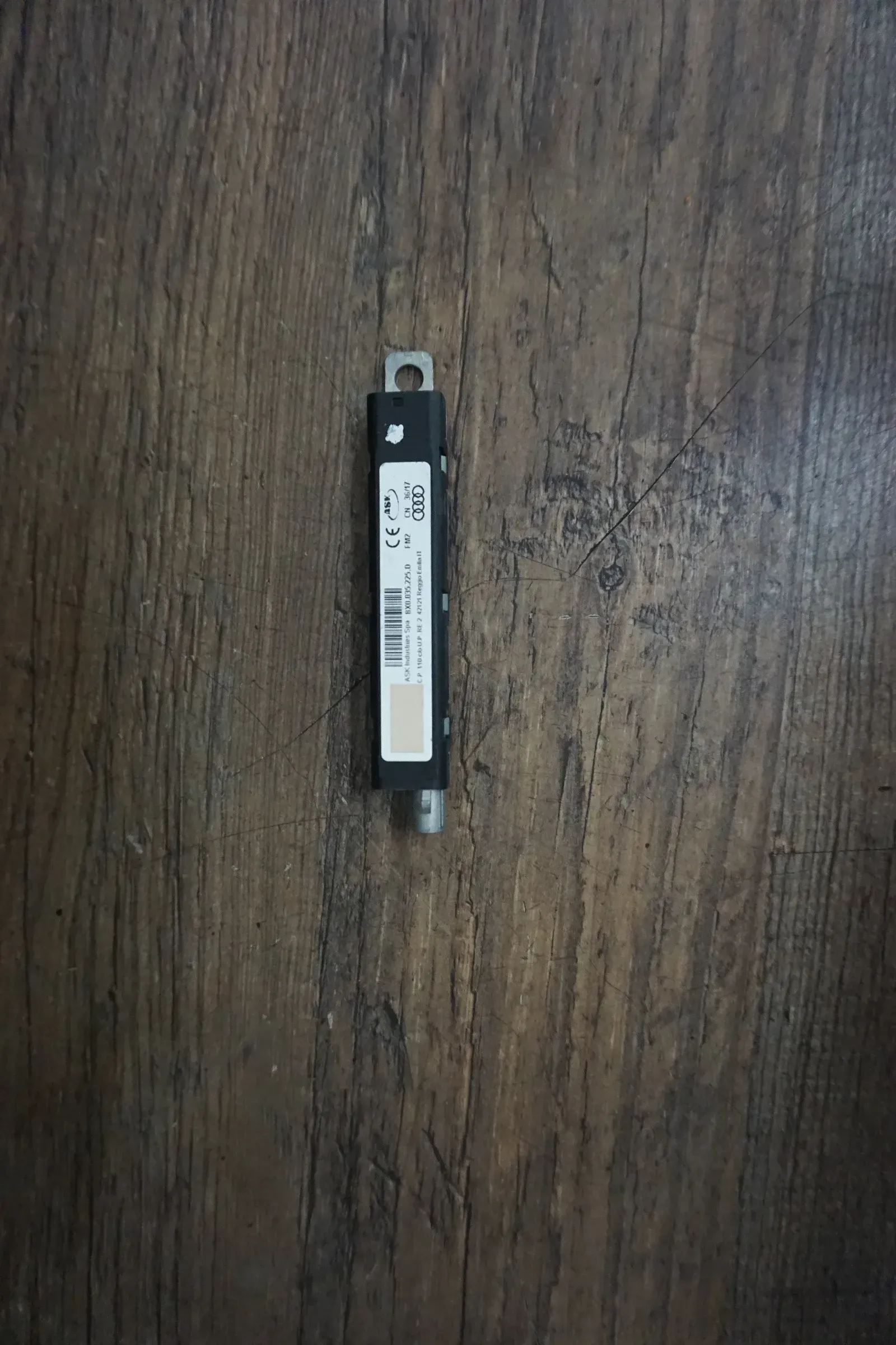 Audi A1 8X S line Antennenverstärker Antenne Heckklappe FM2 8X0035225D - Bild 1