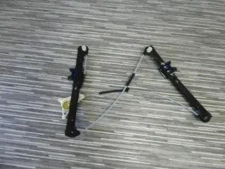 Audi A3 8V Fensterheber Fenstermechanik Fahrertür vorne links 3-türig 8V3837461A - Bild 1