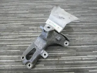 Audi A4 8K A6 A7 4G Q5 TDI Motorhalter Halter Stütze rechts 8K0199308BJ - Bild 1