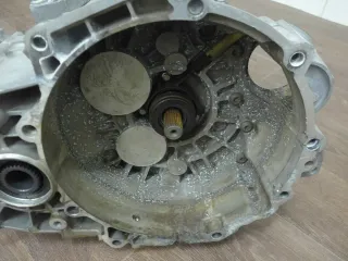 VW Passat B8 3G 2,0TDI 6-Gang Getriebe Schaltgetriebe RKN 5814km - Bild 3