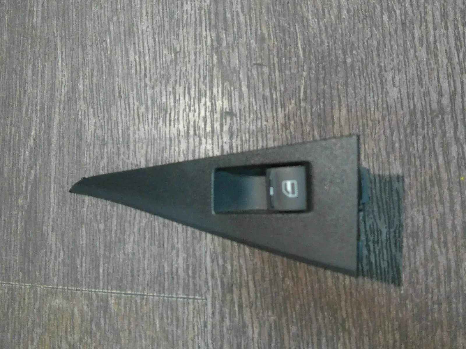 Seat Leon 1P Verkleidung Griffschale Fensterheberschalter 1P0867227A hinten Li. - Bild 1