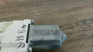 Audi A4 S4 8K A5 A6 Q7 RS6 Fensterhebermotor hinten rechts 8K0959812A - Bild 3