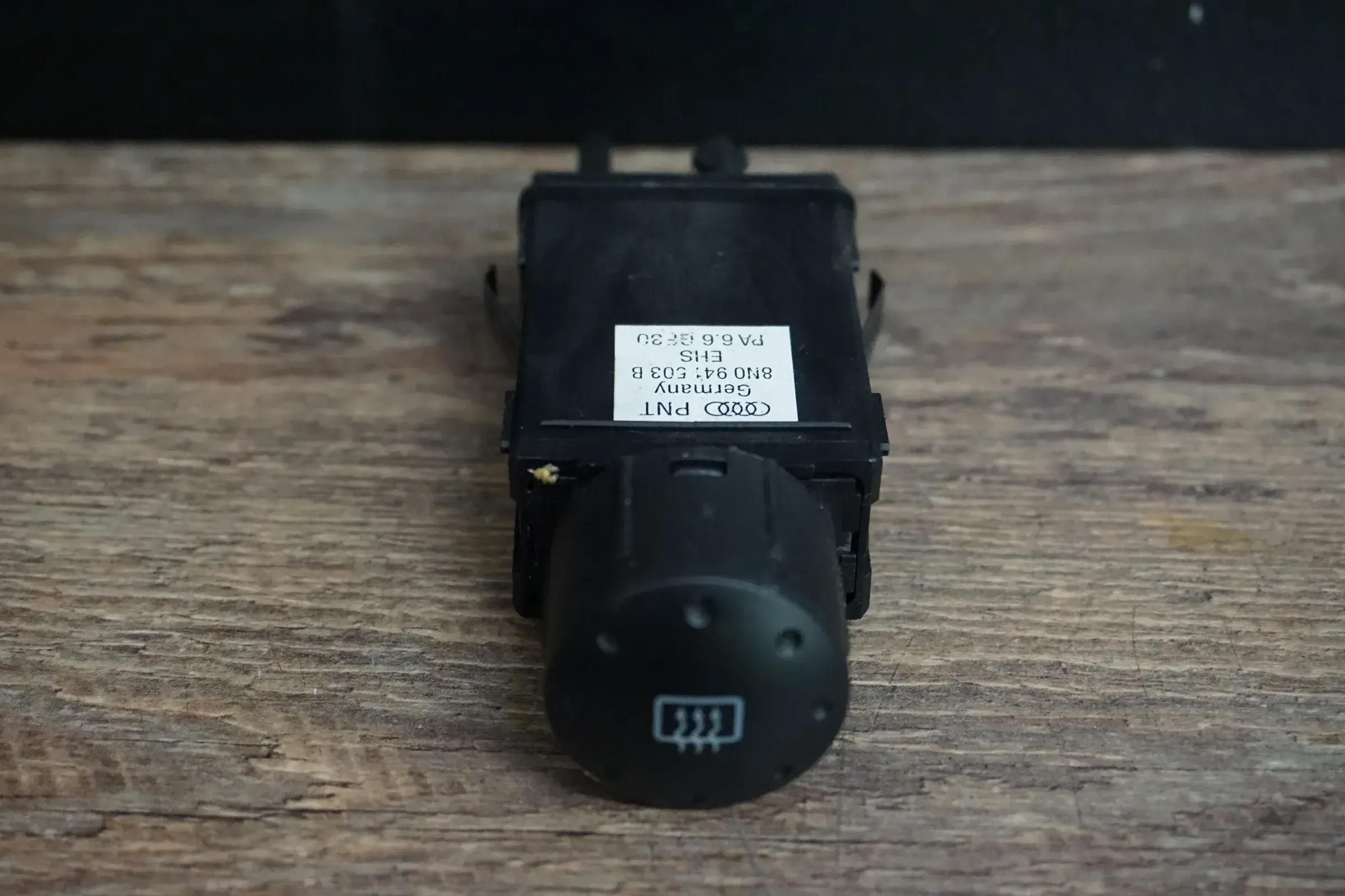 Audi TT 8N Heizung Hecksheibe Rückscheibe Knopf Schalter 8N0941503A 8N0941503B - Bild 1