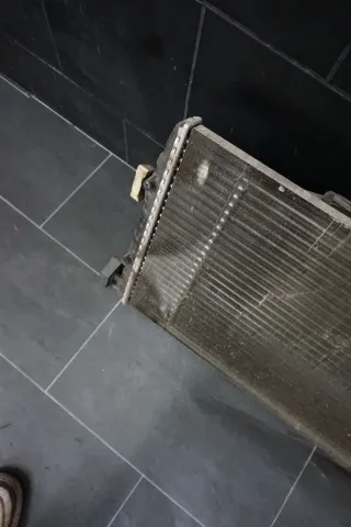 Skoda Fabia 5J II 1.4 Klimakühler Klima Kühler Wasserkühler Frontpaket Lüfter - Bild 3