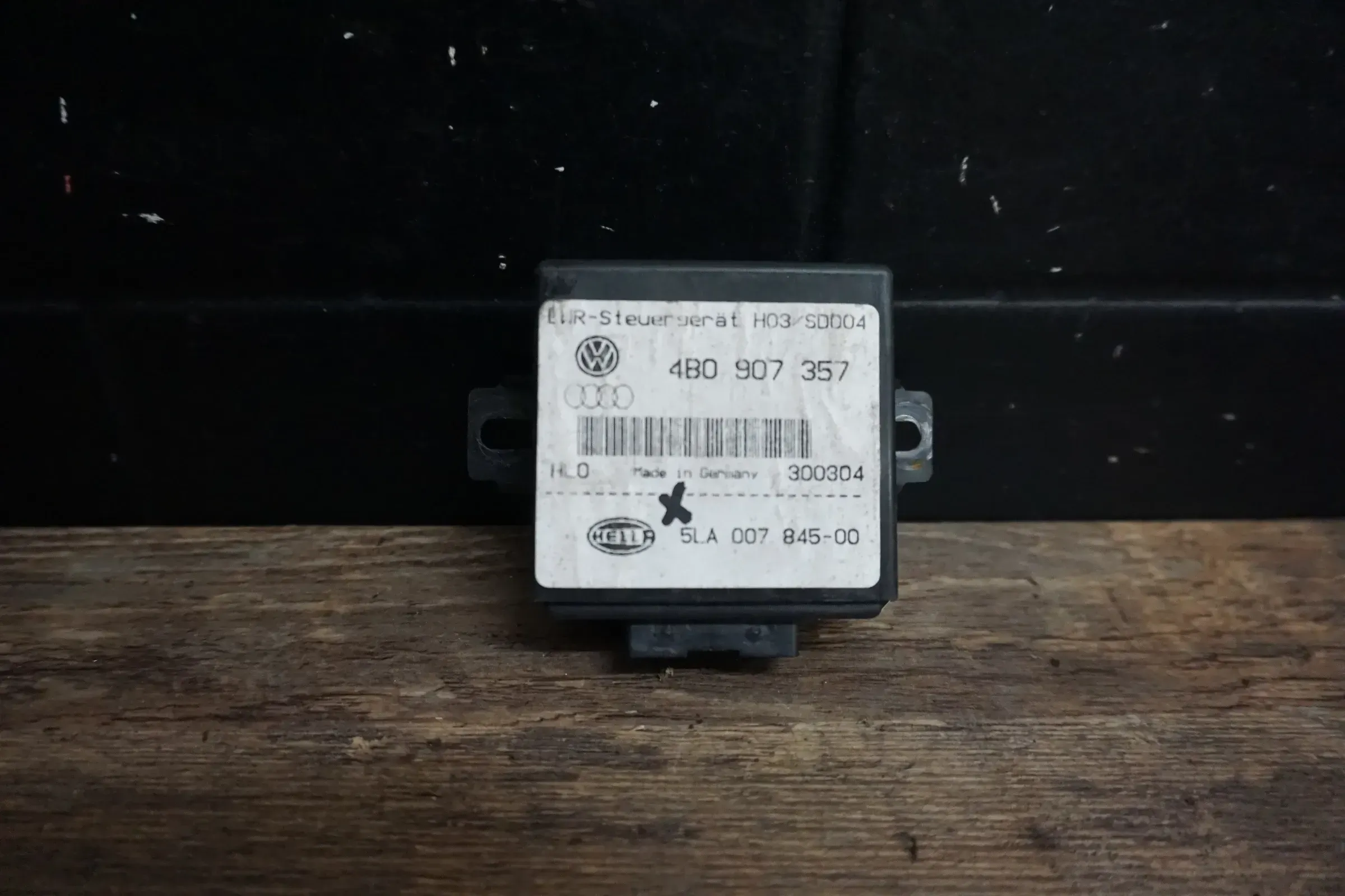 LWR Steuergerät für Xenon Audi VW Seat Skoda HELLA 4B0907357 A3 S3 A4 RS4 A6 S6 - Bild 1