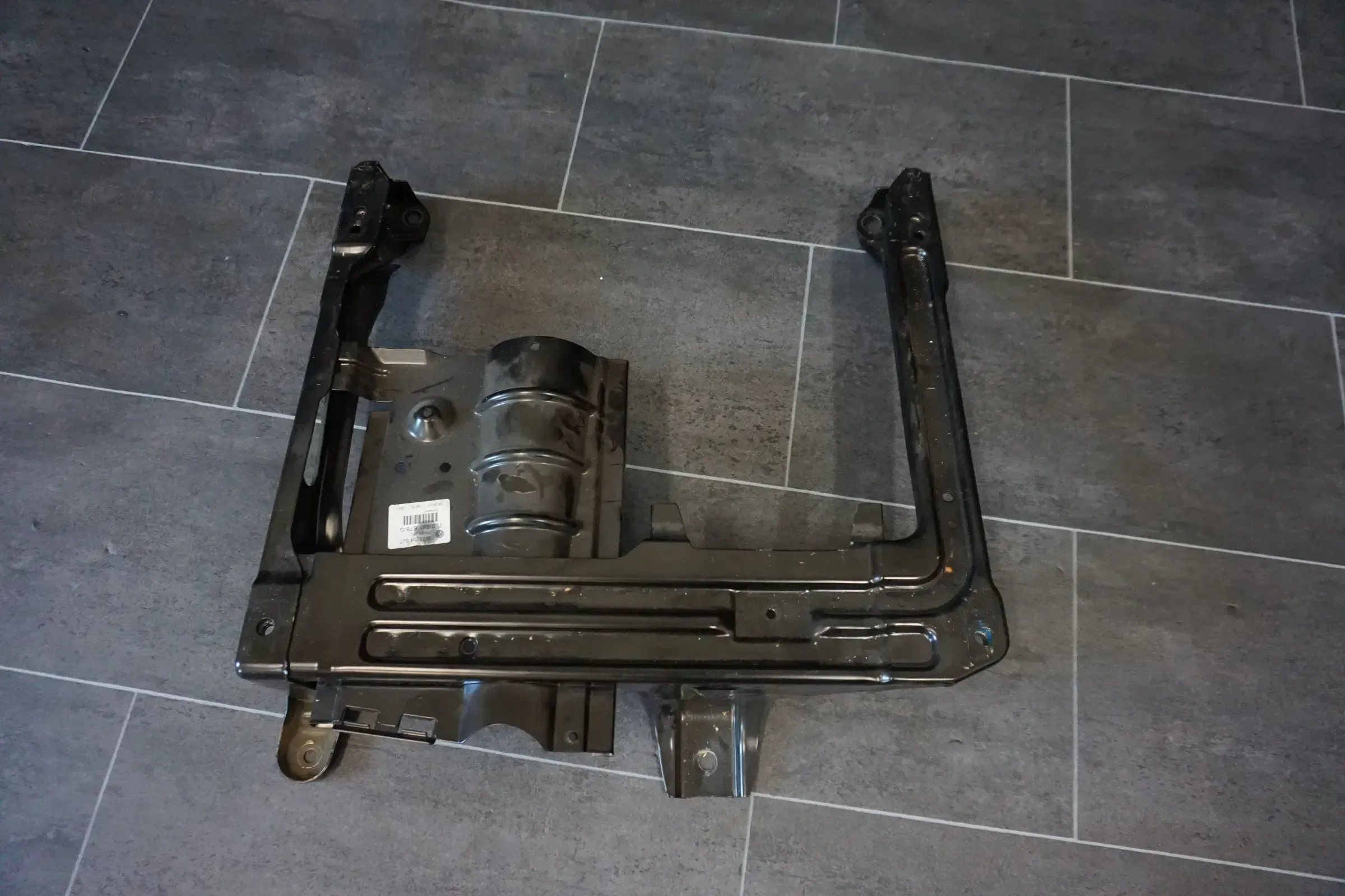 7L0881678G Original VW Touareg 7L Sitzgestell Sitz Konsole vorne rechts VR - Bild 1