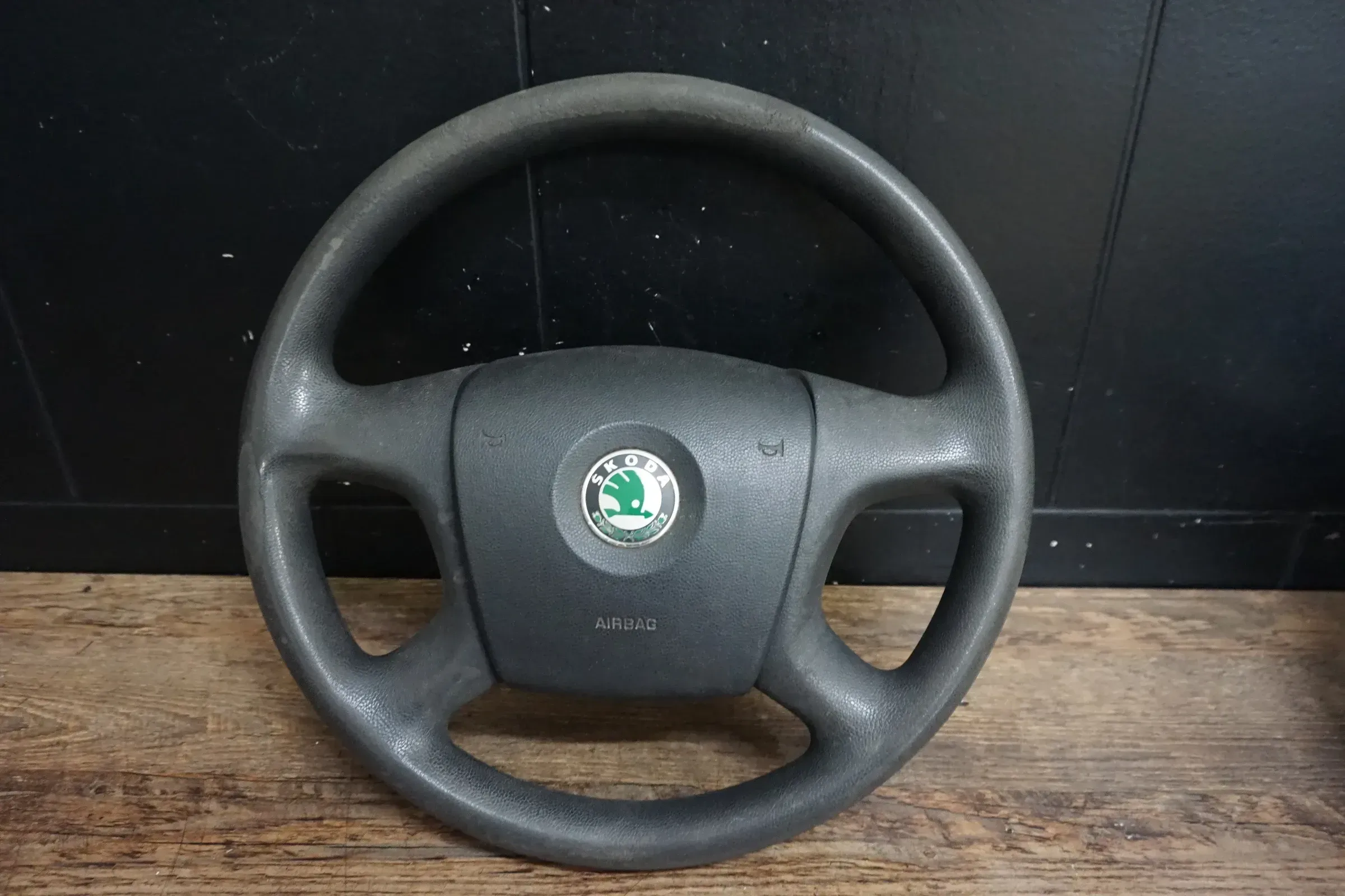 Lenkrad Kunststoff abgenutzt 1Z0419091 1Z0880201N Skoda Octavia Combi - Bild 1