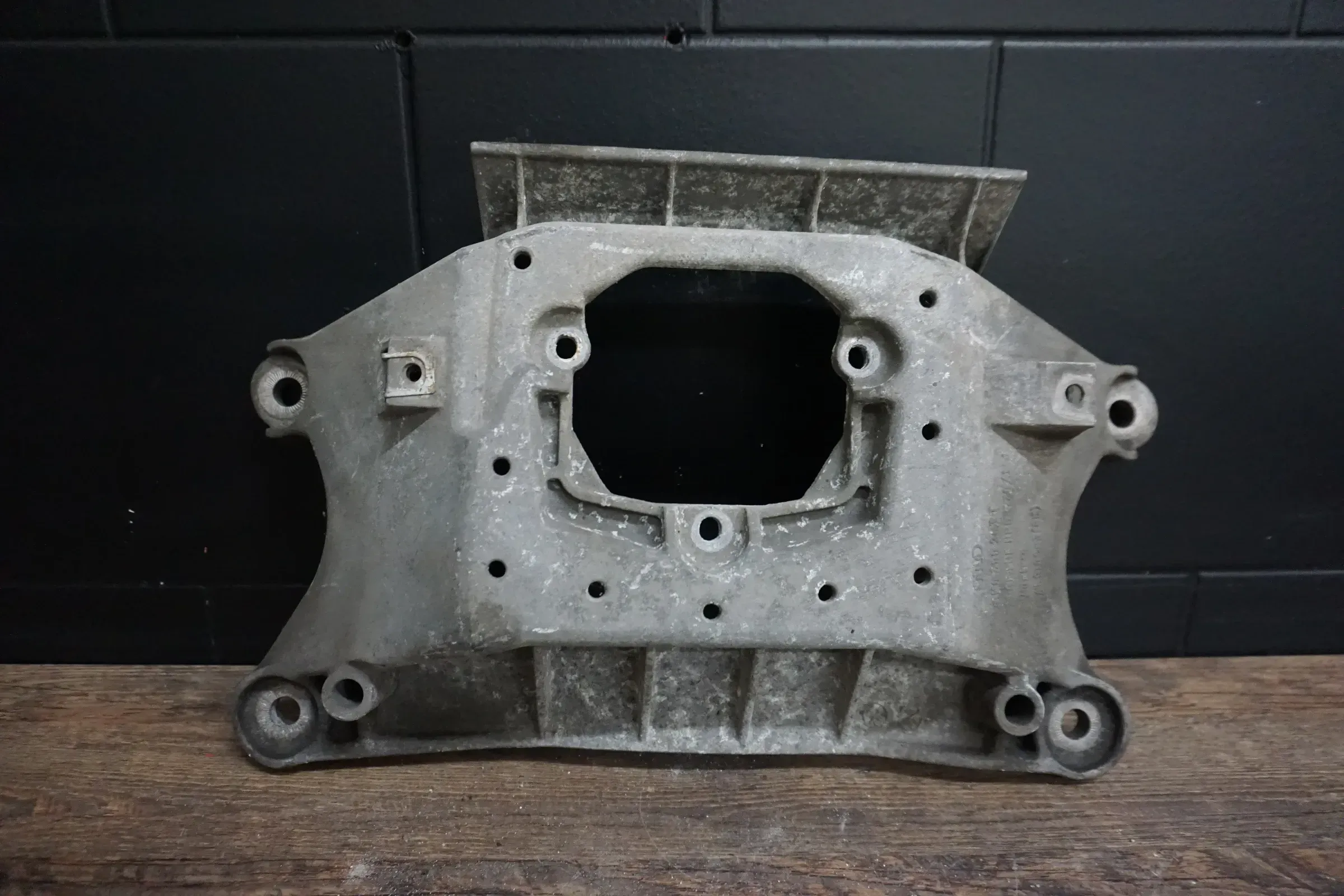 Original Audi A4 8K A5 8T Getriebeträger Querträger Träger Halter 8K0399263T - Bild 1