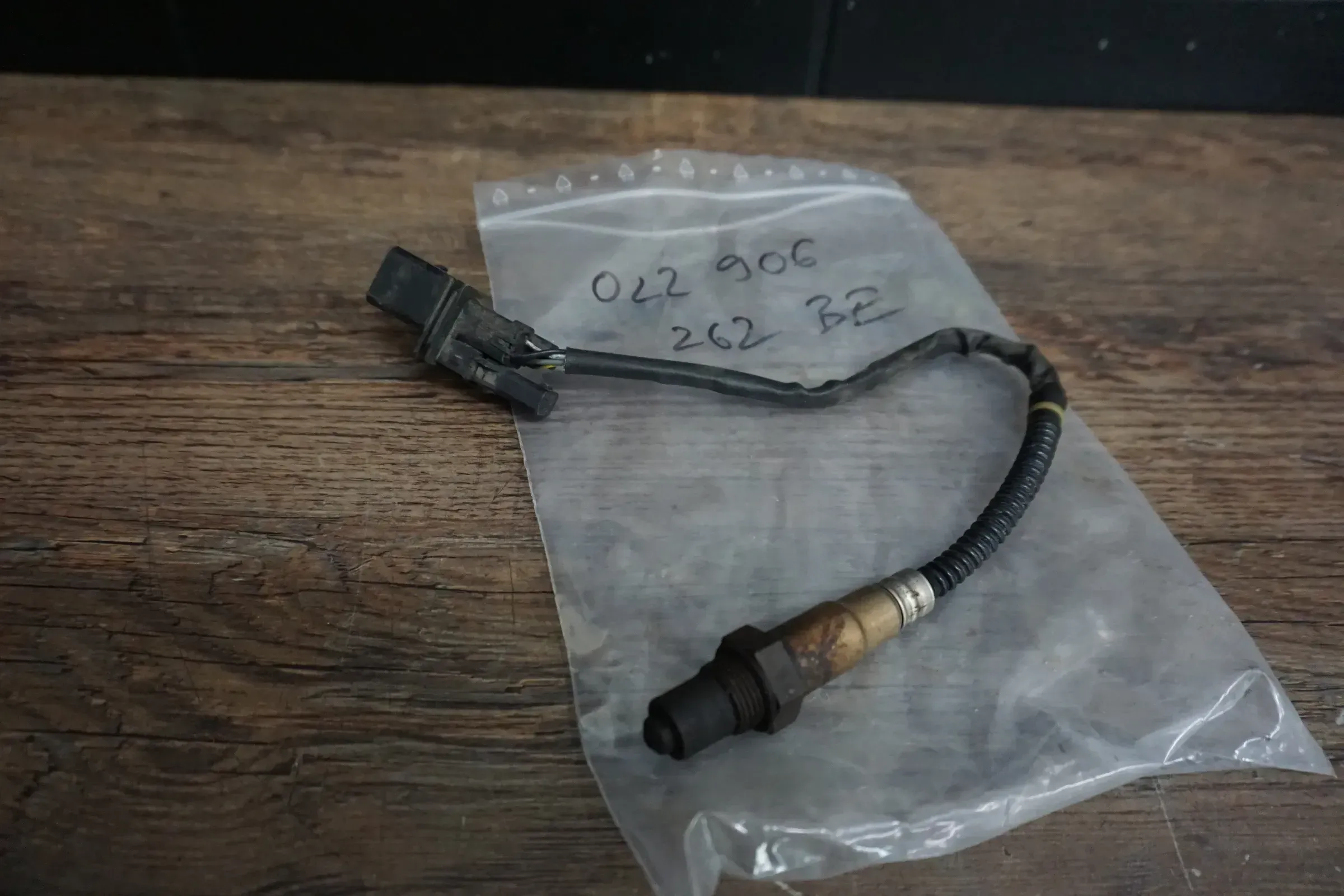 VW Touareg 7L original Lambdasonde vorn rechts 022906262BE - Bild 1
