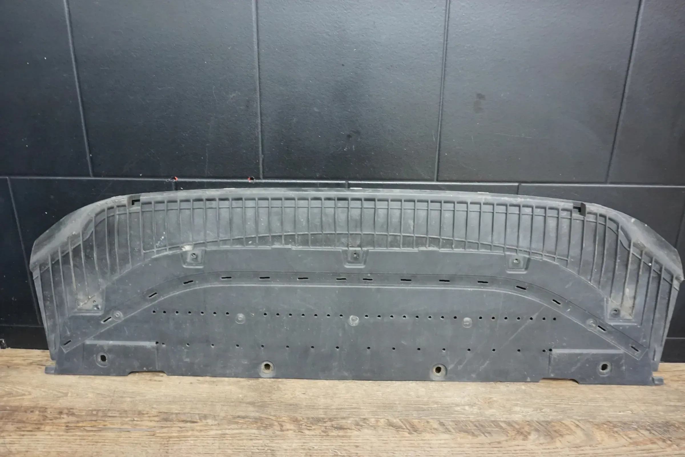 Audi A6 4G C7 Front Stoßstange Abdeckung Schließelement 4G0807611 - Bild 1