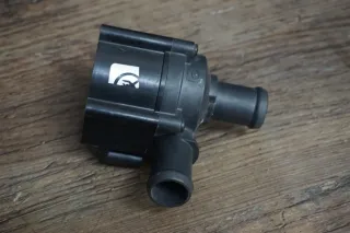 Audi A4 8K A5 8T Q5 8R A6 A7 4G A8 4H Kühlmittelpumpe Wasserpumpe 06H121601H - Bild 1