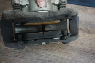 TRW Bremssattel vorne links Audi A4 B8 8K A5 8T Faustbremssattel Träger - Bild 3