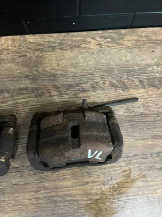 VW T5 Bremse vorn vorne Komplett Set 2.5 TDI Scheiben Halter Beläge AXE 174PS - Bild 4