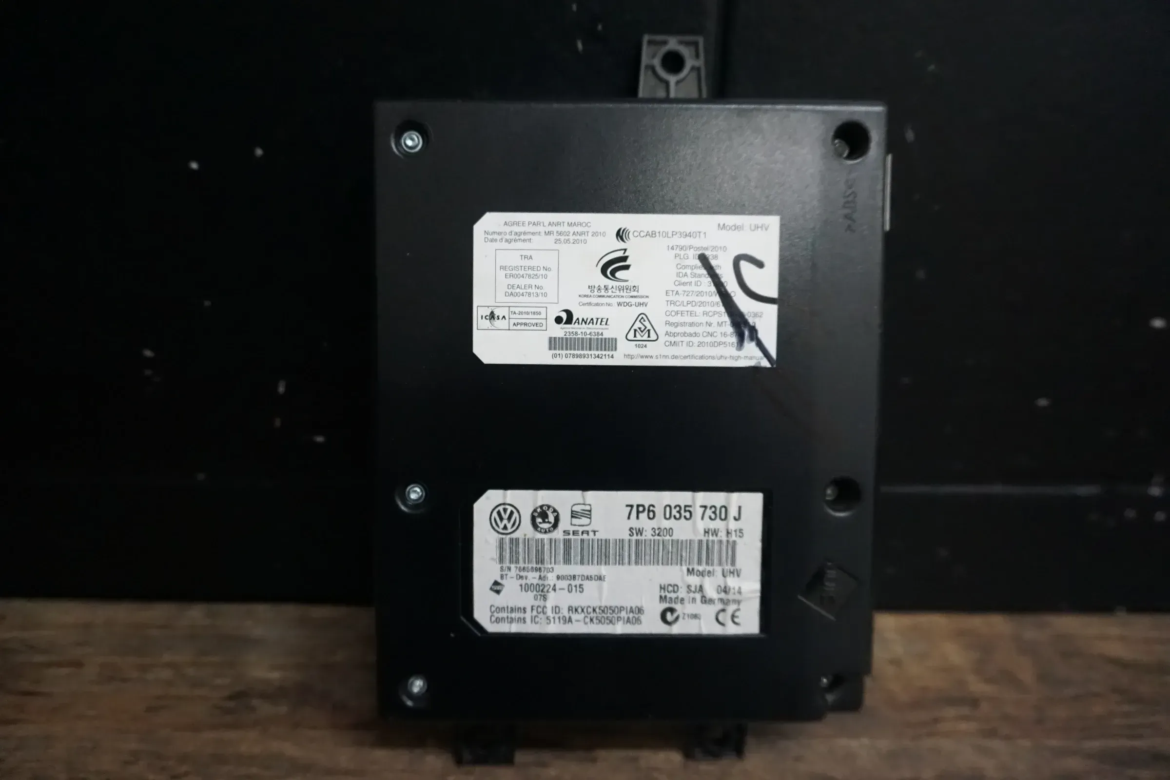 Orig Volkswagen Passat B7 Bluetooth Telematik ECU Steuergerät 7P6035730J R106 - Bild 1