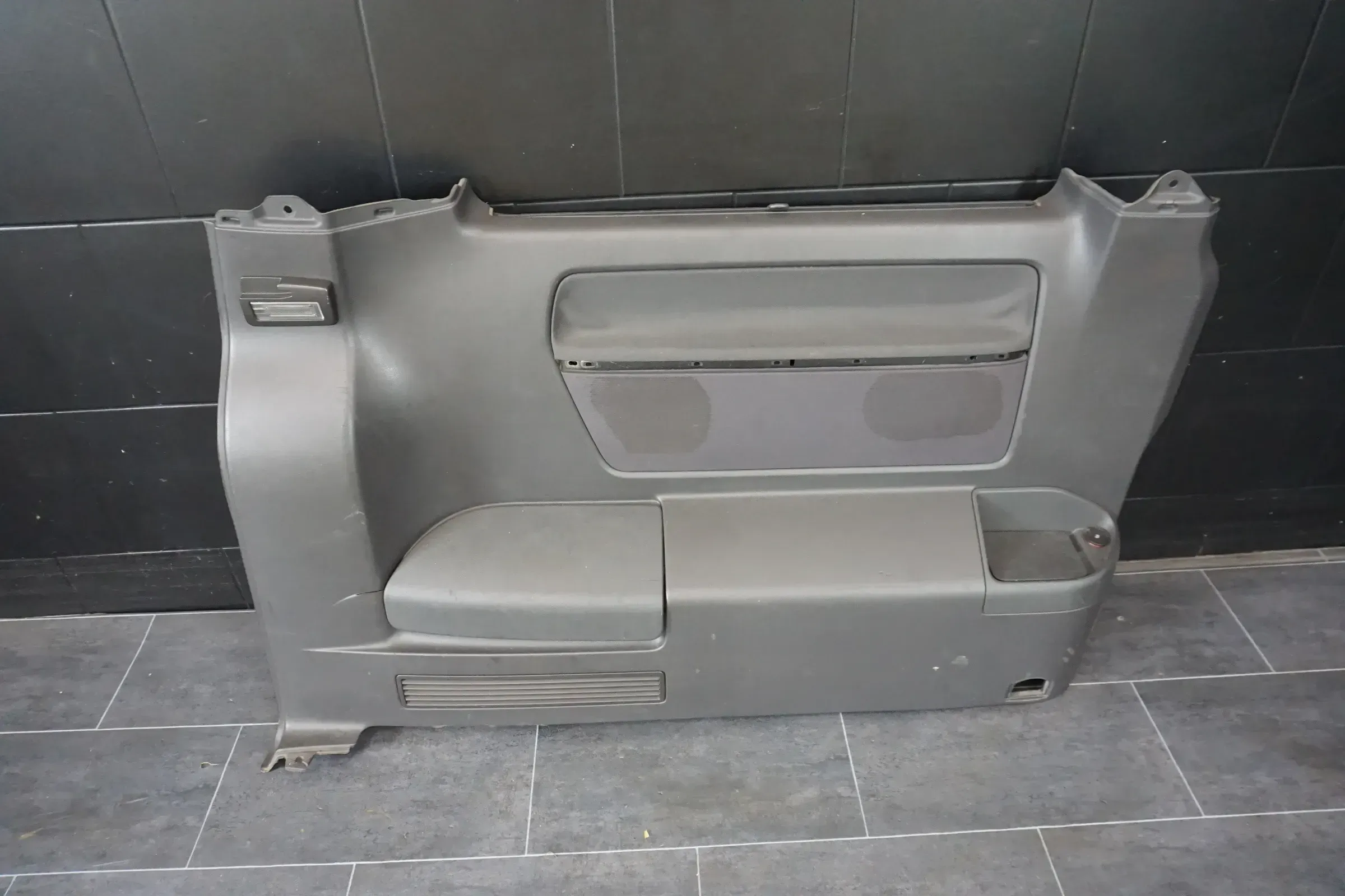 VW T5 Multivan Türverkleidung 7H5868715 4N2 Stoff anthrazit links Rollo - Bild 1
