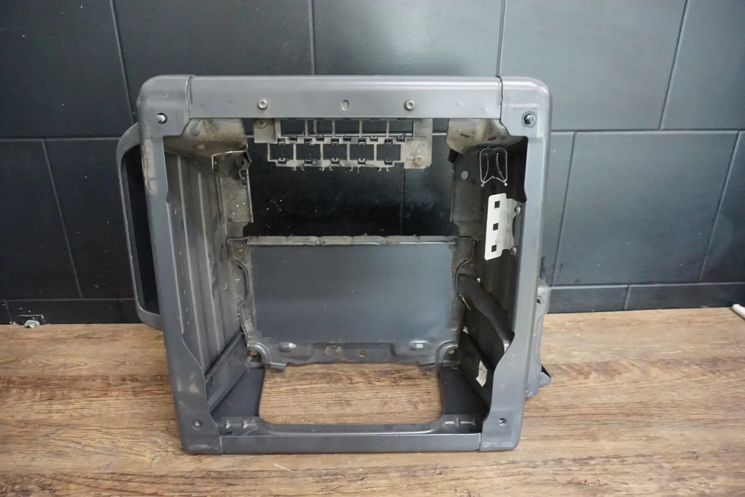 Sitzkonsole Konsole Fahrersitz Vorne Links VW Transporter T5 7H1881677G - Bild 1