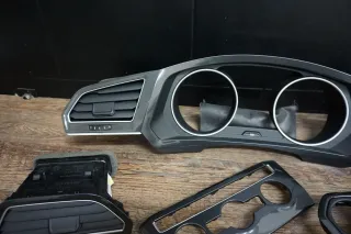 VW Tiguan 5N Carbon Dekor Lüftungsdüsen Armaturenbrett Mittelkonsole Set - Bild 5