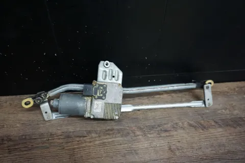 Background image for Audi A6 4B Wischermotor Gestänge vorne 8D1955113C 4B1955023E Wischergestänge