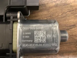 Seat Leon 5F Fensterherber Motor Fensterheber HL 5Q0959811A - Bild 5