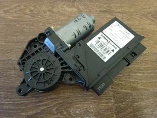 Audi A4 S4 8E B6 01-05 Fensterhebermotor hinten rechts 8E0959802A - Bild 1