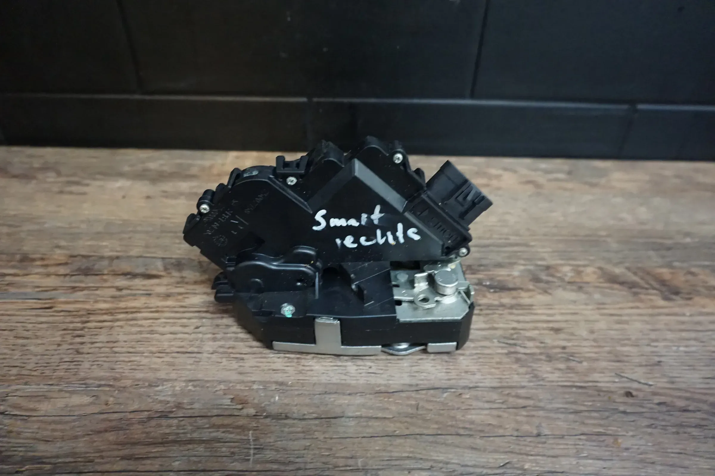 Smart ForTwo 451 MOPF Türschloss A4517200435 Stellmotor rechts 10-14 Schloss - Bild 1