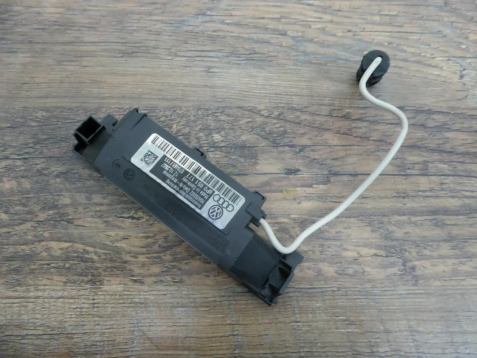 Ultraschallsensor vorne Audi A3 8P Bewegungsmelder Innenraumleuchte 8P0951177 - Bild 1