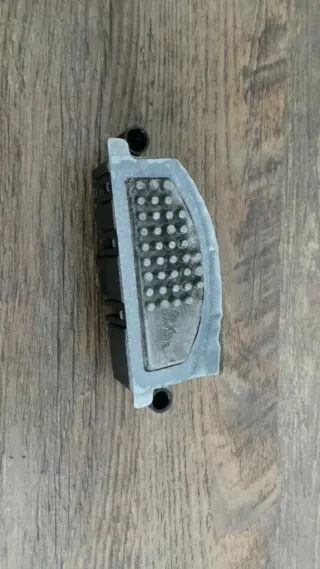 Audi RS5 8T 8F RS4 8K Widerstand Heizungswiderstand Gebläsemotor 8T08205521A - Bild 1