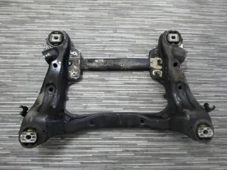 Audi A8 4E 3,0 TDi Motorträger Achsträger Träger Vorderachse Achse 4E0399313D - Bild 5