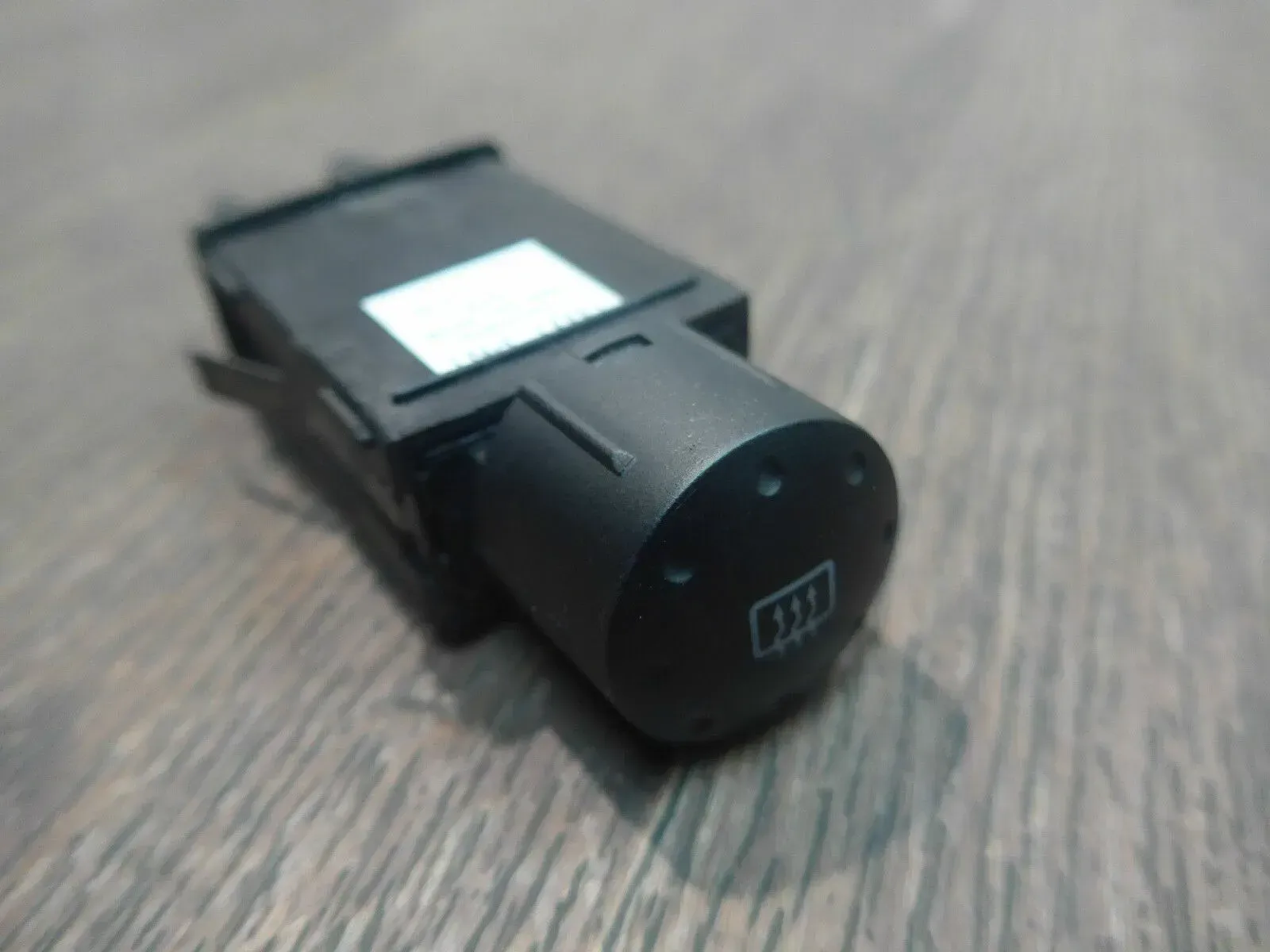 Audi TT 8N Heckscheibenheizung Schalter Knopf 8N0941503B - Bild 1