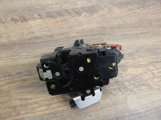 Audi A6 S6 RS6 4B Avant Limo Schloß Verrieglung hinten Rechts Tür 4B0839016 B - Bild 2
