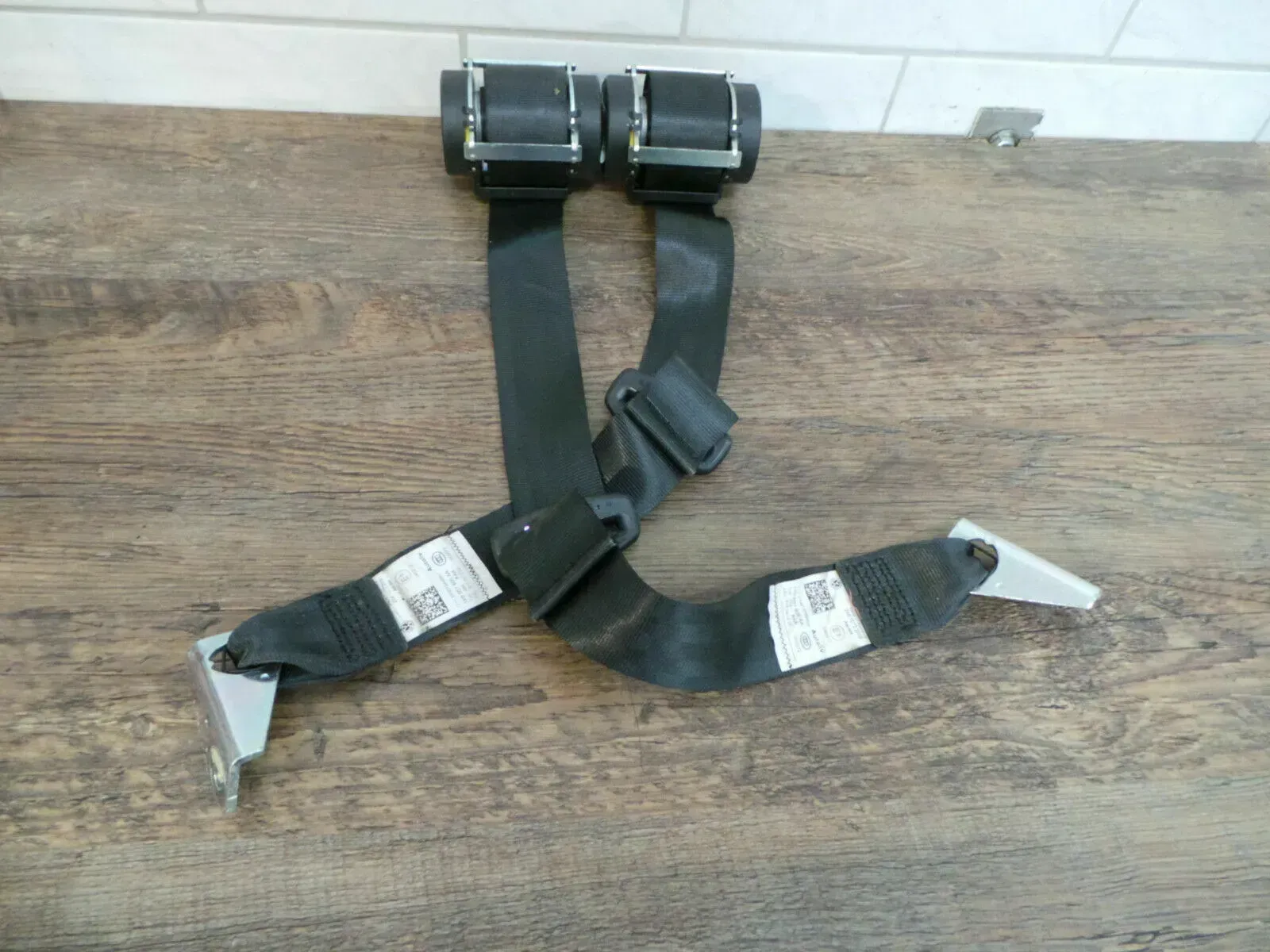 VW Golf 6 1K 08-12 Gurt Sicherheitsgurt HL + HR 3 -Türer HINTEN 1K6857806AA +805 - Bild 1